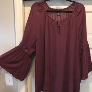 Style and Co maroon tunic type top lace accents